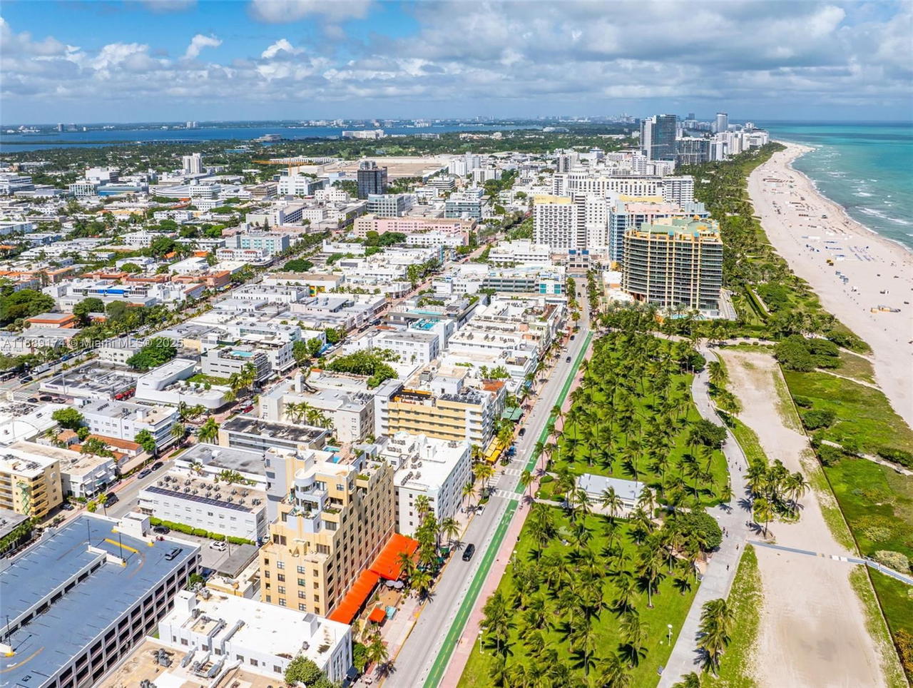 Real estate property located at 1390 Ocean Dr #202, Miami-dade, 1390 Ocean Drive Condo, Miami Beach, FL