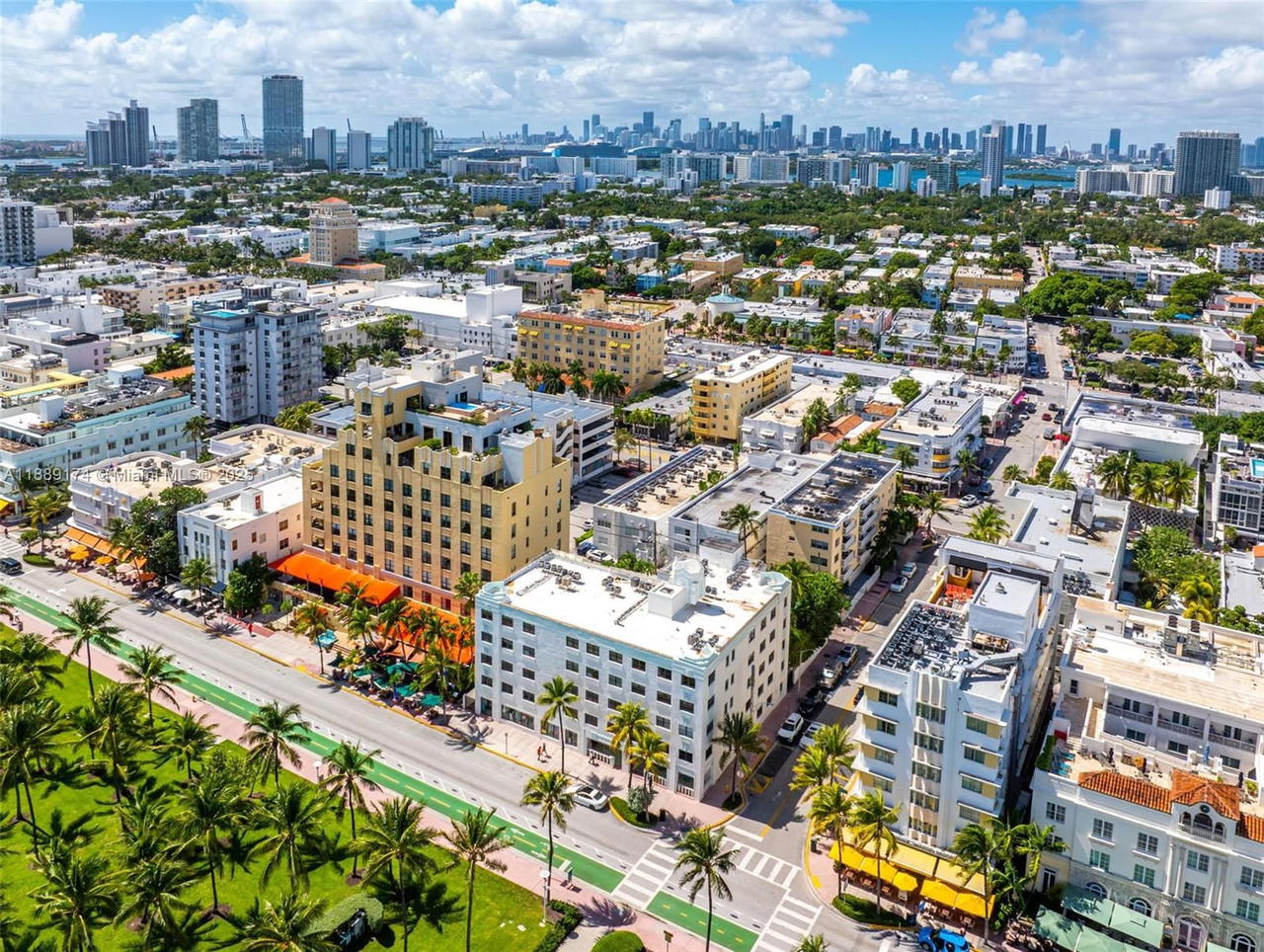 Real estate property located at 1390 Ocean Dr #202, Miami-dade, 1390 Ocean Drive Condo, Miami Beach, FL