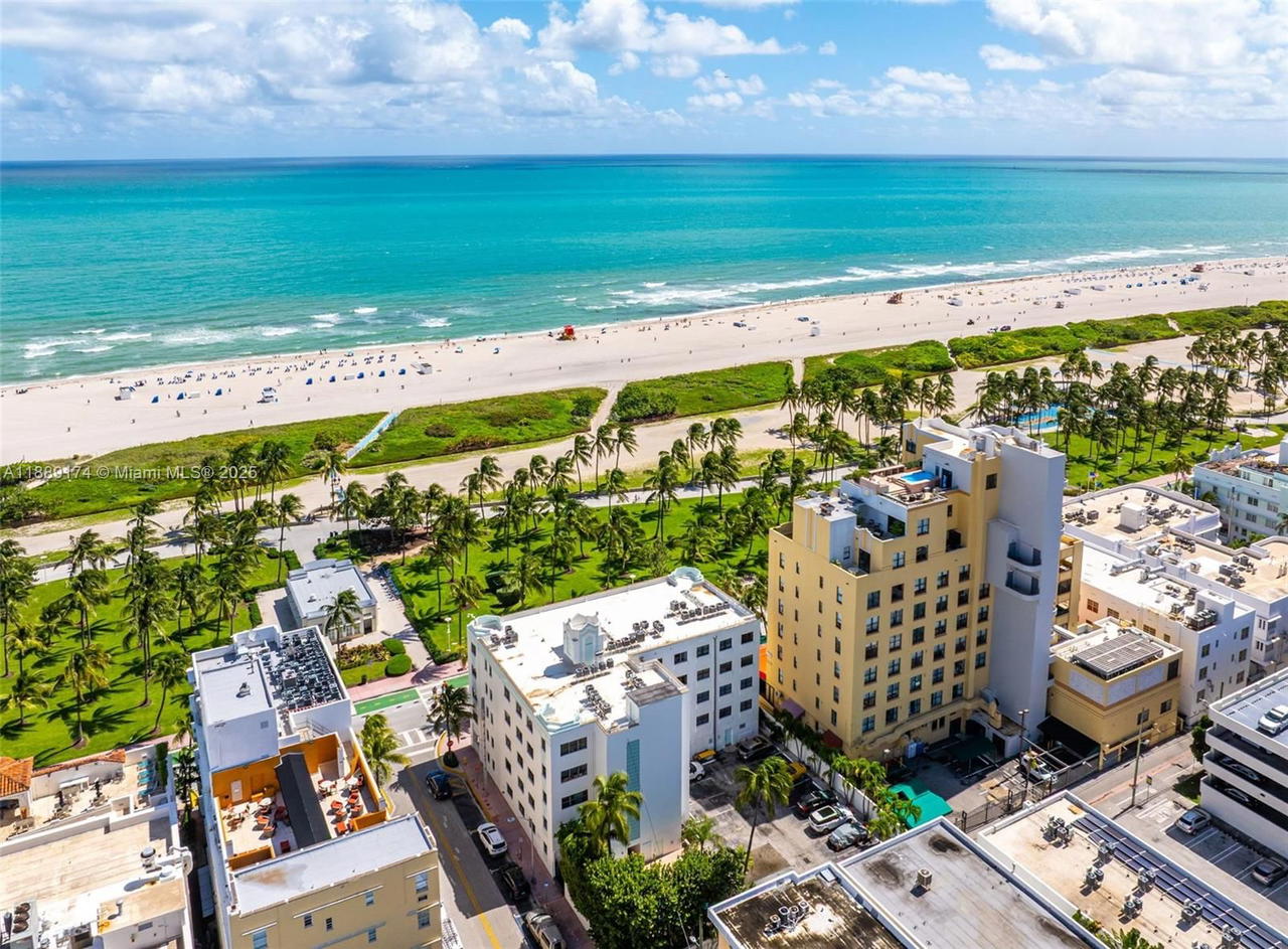 Real estate property located at 1390 Ocean Dr #202, Miami-dade, 1390 Ocean Drive Condo, Miami Beach, FL