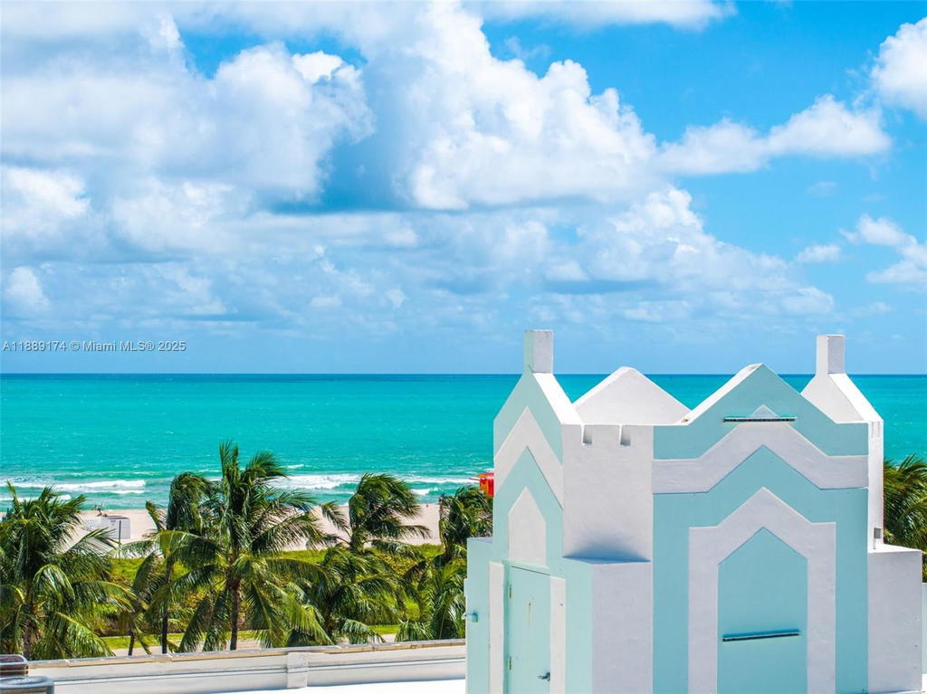 Real estate property located at 1390 Ocean Dr #202, Miami-dade, 1390 Ocean Drive Condo, Miami Beach, FL