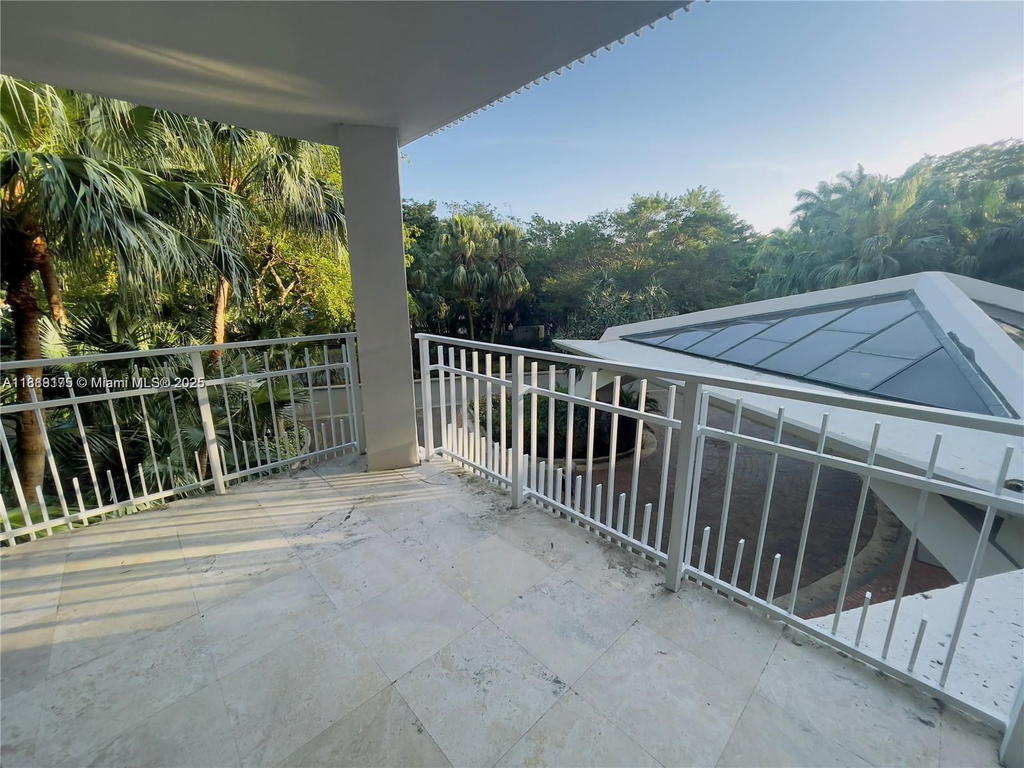Real estate property located at 2000 Towerside #309, Miami-dade, Towers Of Quayside Condo, Miami, FL
