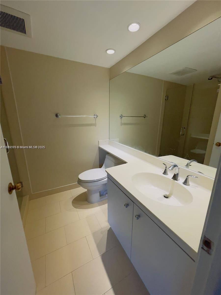 Real estate property located at 2000 Towerside #309, Miami-dade, Towers Of Quayside Condo, Miami, FL