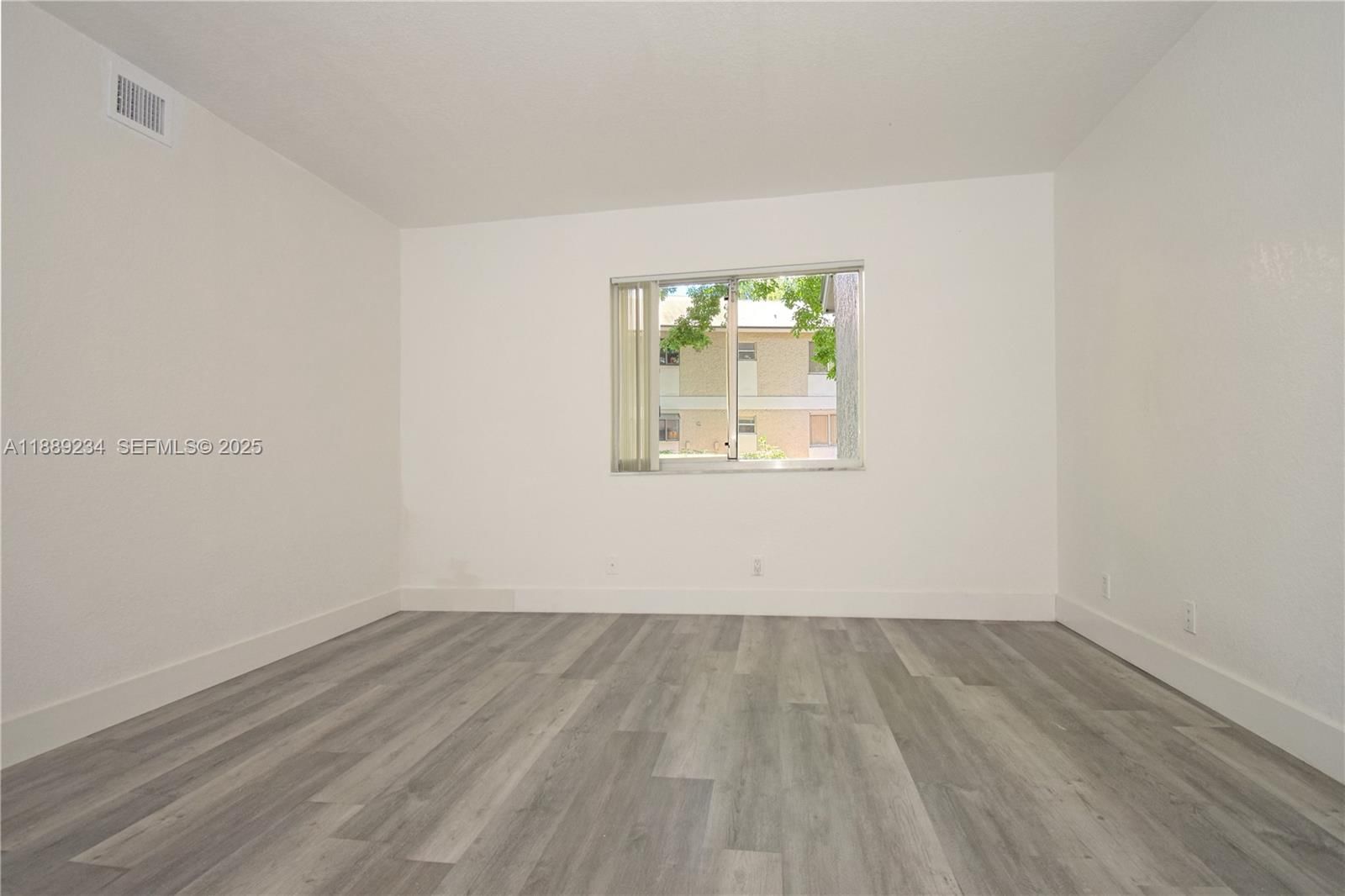 Real estate property located at 301 Gardens Dr #102, Broward, Gardens North Six Condo, Pompano Beach, FL