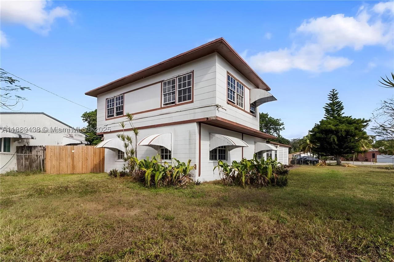 Real estate property located at 11500 Miami Ave, Miami-dade, La Paloma, Miami, FL