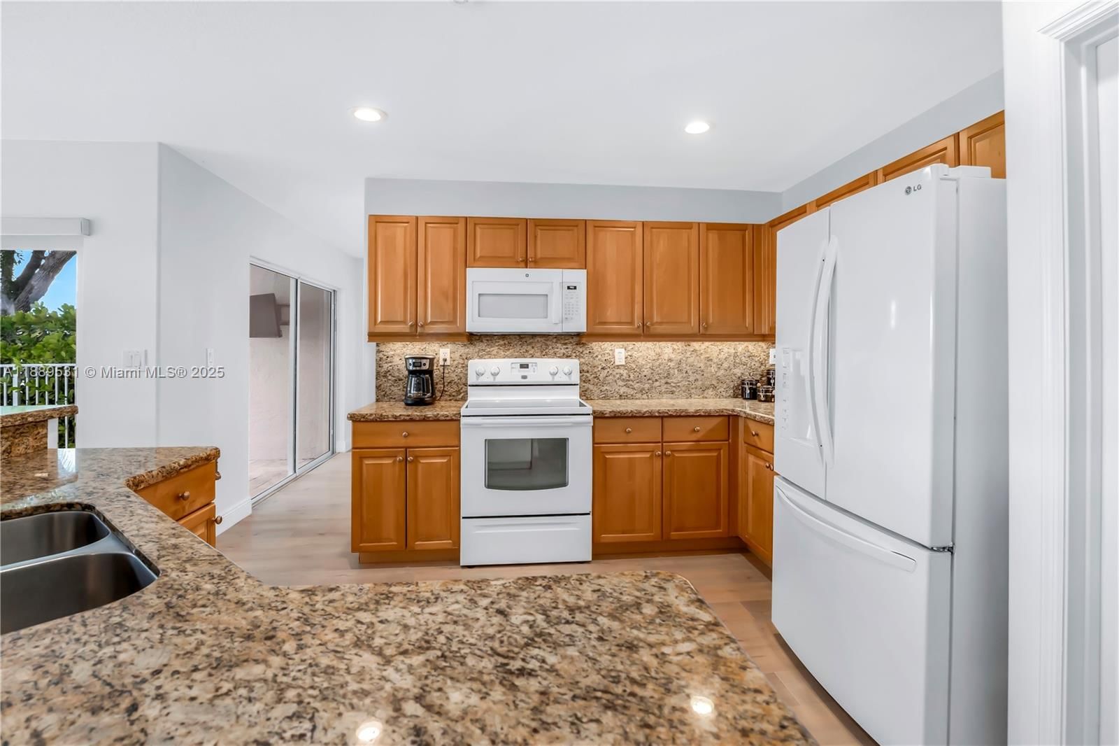 Real estate property located at 18084 33rd Ct, Broward, Silver Lakes Phase Iii Re, Miramar, FL