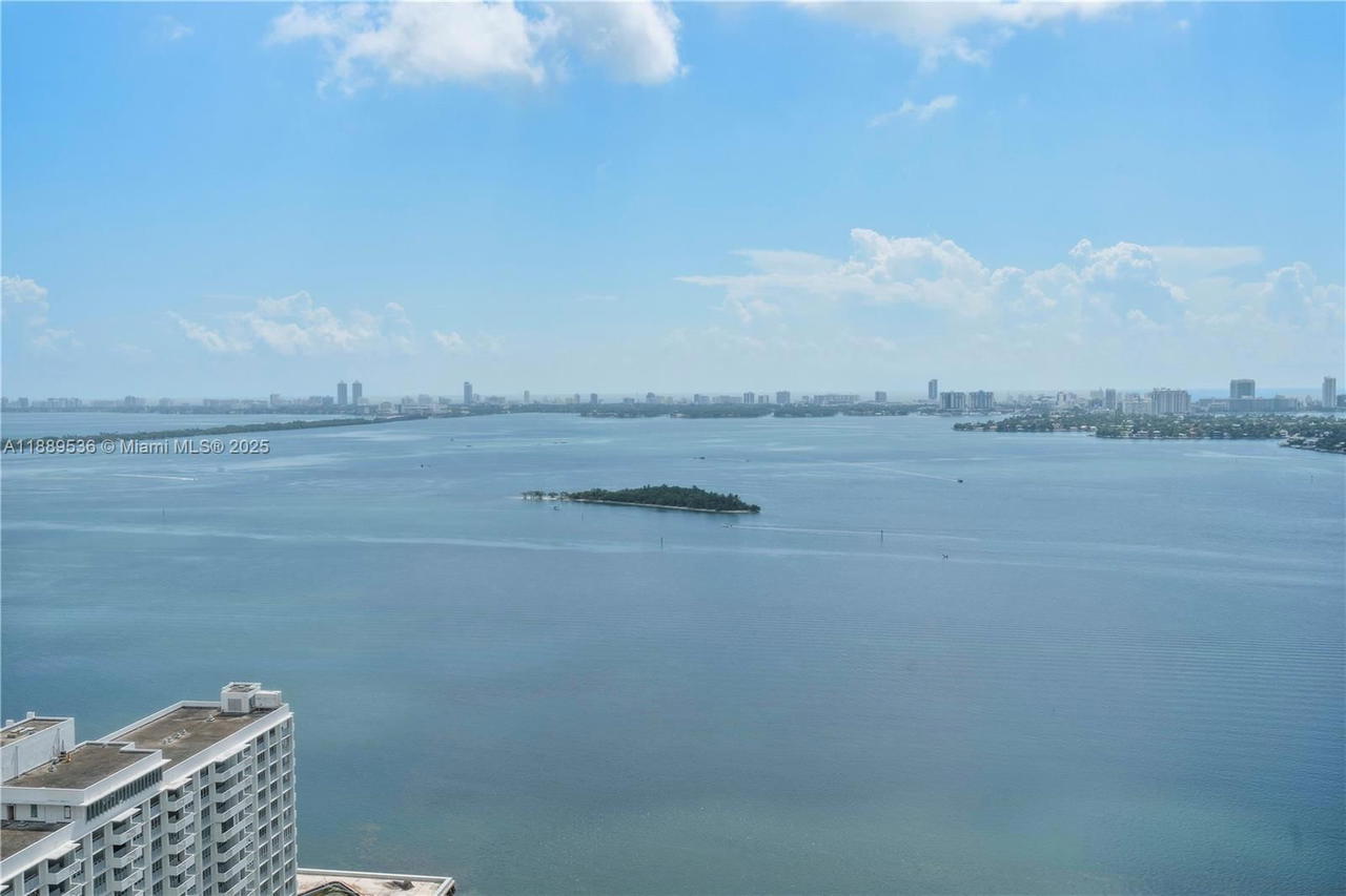 Real estate property located at 2020 Bayshore Dr #3108, Miami-dade, Paramount Bay Condo, Miami, FL