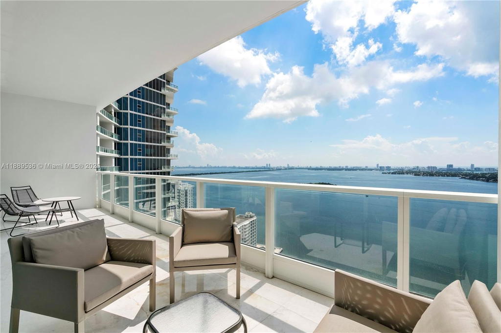 Real estate property located at 2020 Bayshore Dr #3108, Miami-dade, Paramount Bay Condo, Miami, FL