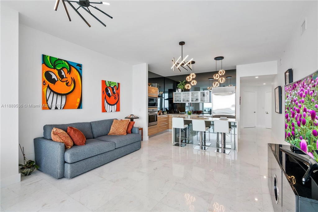 Real estate property located at 2020 Bayshore Dr #3108, Miami-dade, Paramount Bay Condo, Miami, FL