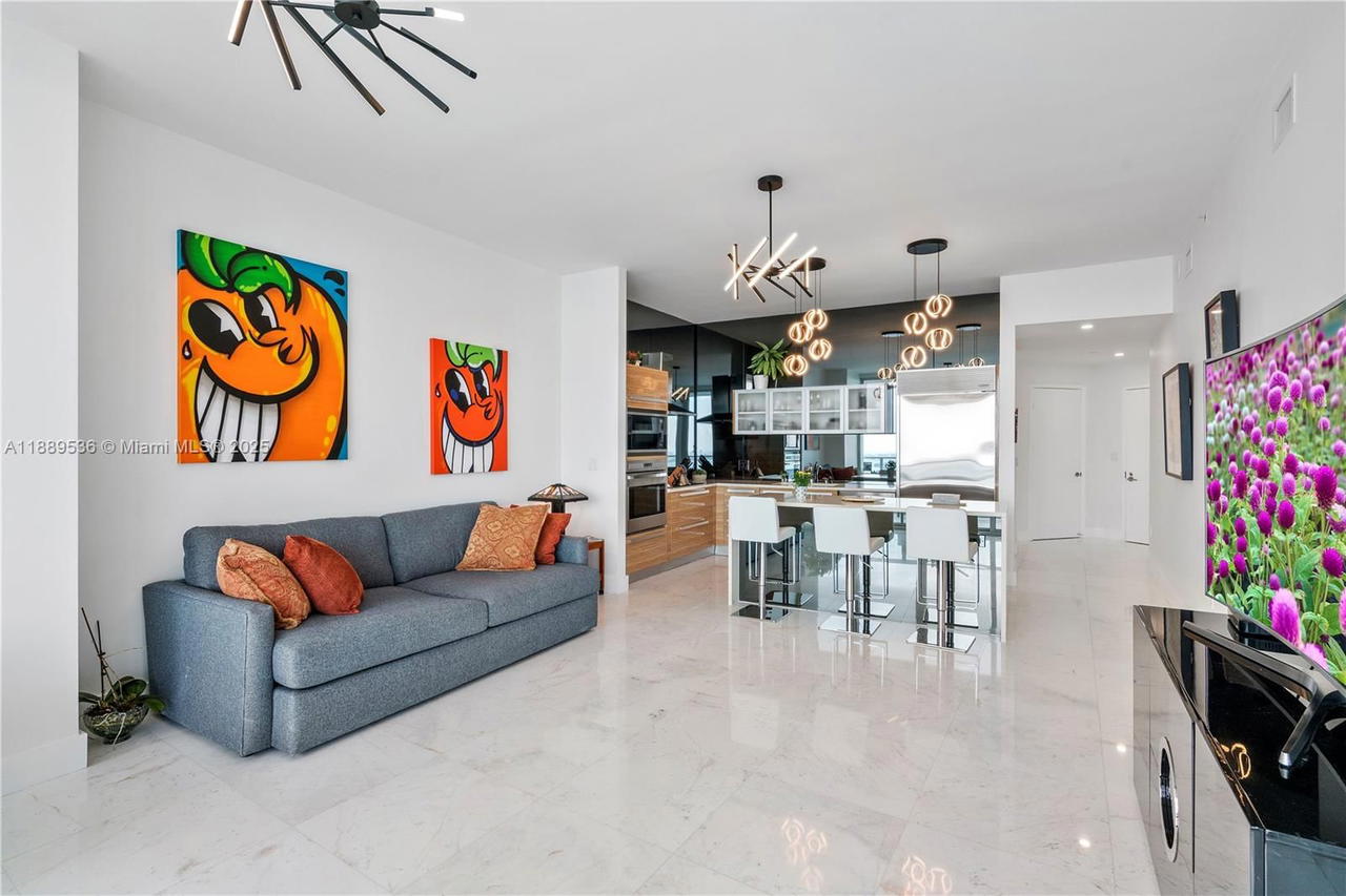 Real estate property located at 2020 Bayshore Dr #3108, Miami-dade, Paramount Bay Condo, Miami, FL