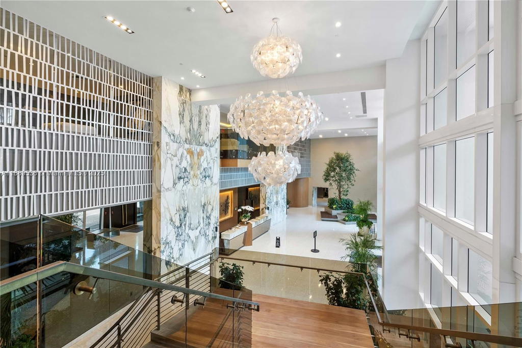 Real estate property located at 2020 Bayshore Dr #3108, Miami-dade, Paramount Bay Condo, Miami, FL
