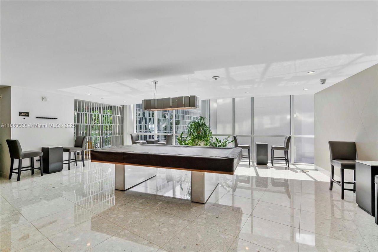 Real estate property located at 2020 Bayshore Dr #3108, Miami-dade, Paramount Bay Condo, Miami, FL