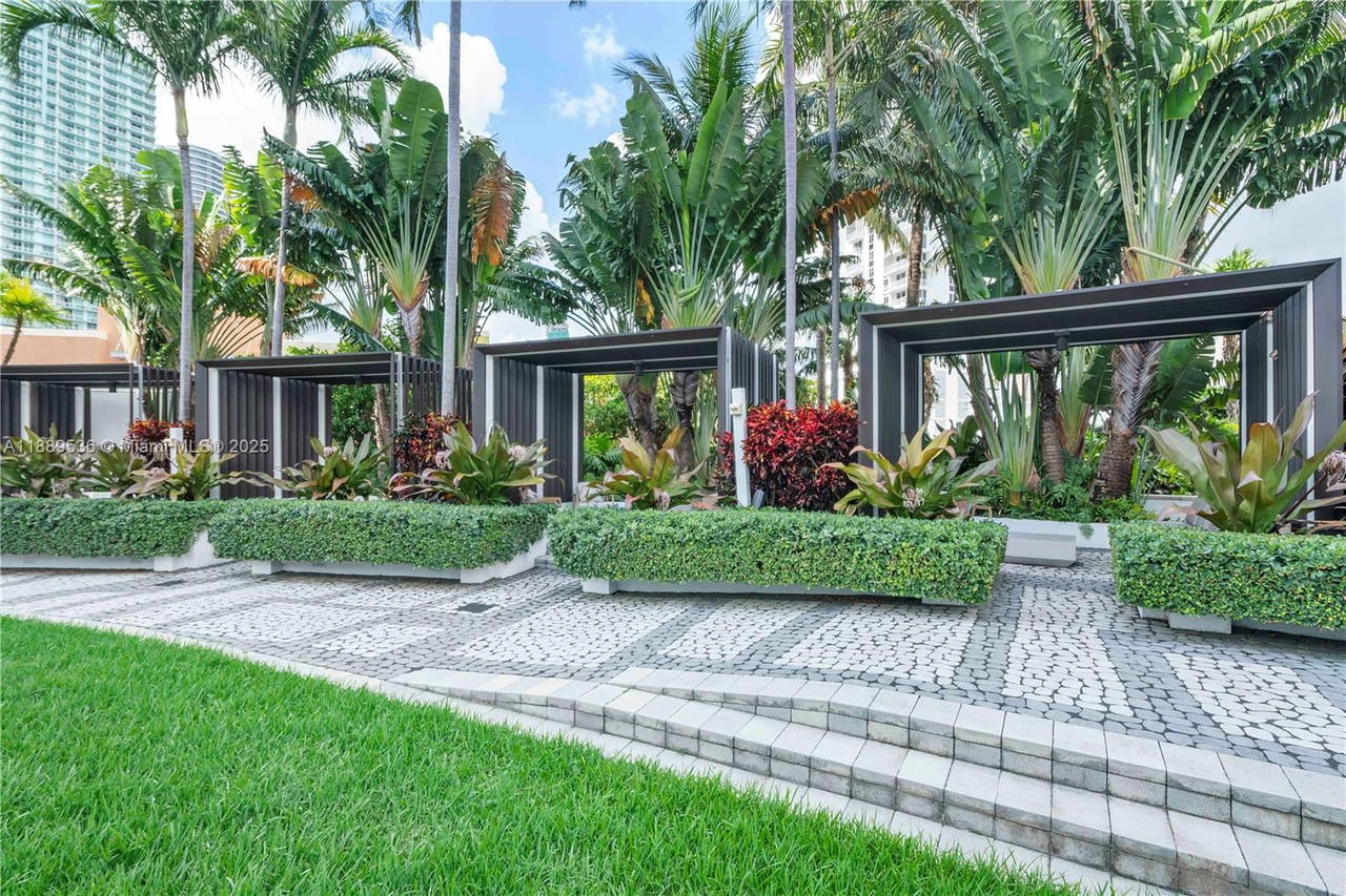 Real estate property located at 2020 Bayshore Dr #3108, Miami-dade, Paramount Bay Condo, Miami, FL