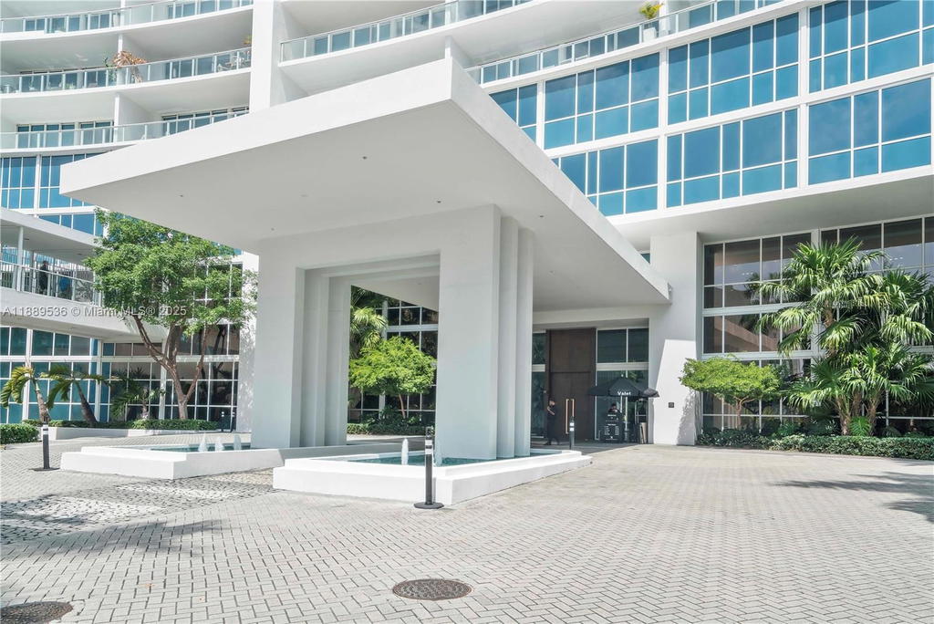 Real estate property located at 2020 Bayshore Dr #3108, Miami-dade, Paramount Bay Condo, Miami, FL