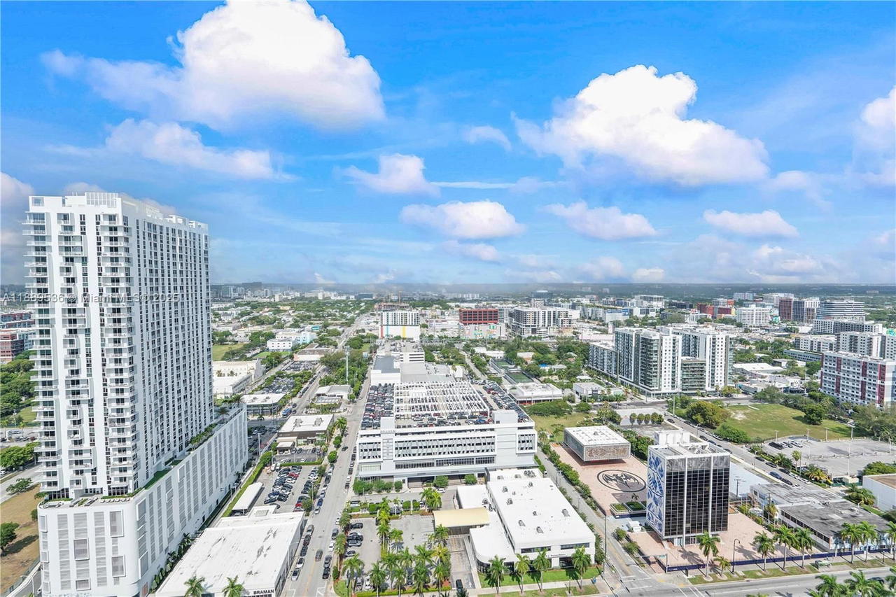 Real estate property located at 2020 Bayshore Dr #3108, Miami-dade, Paramount Bay Condo, Miami, FL