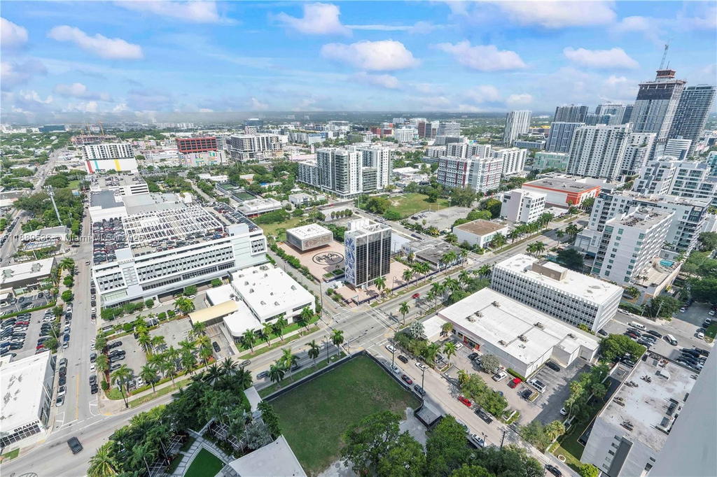 Real estate property located at 2020 Bayshore Dr #3108, Miami-dade, Paramount Bay Condo, Miami, FL