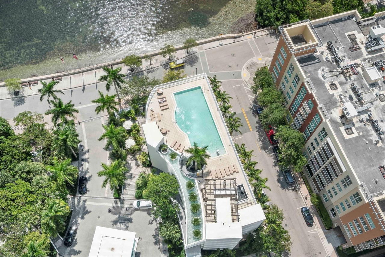 Real estate property located at 2020 Bayshore Dr #3108, Miami-dade, Paramount Bay Condo, Miami, FL