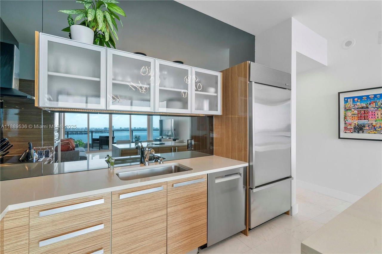 Real estate property located at 2020 Bayshore Dr #3108, Miami-dade, Paramount Bay Condo, Miami, FL
