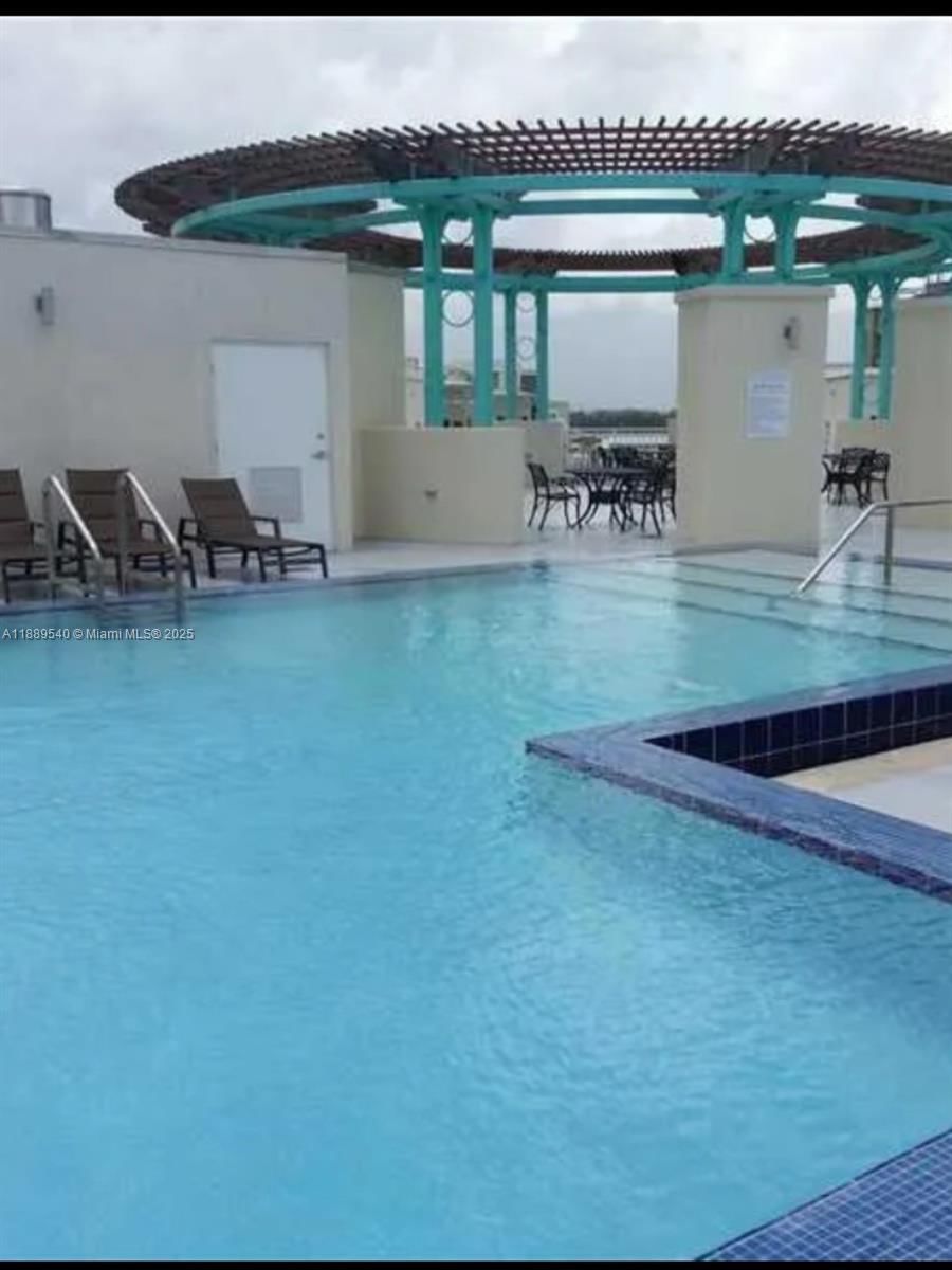 Real estate property located at 7280 90th St #301, Miami-dade, Downtown Dadeland Condo N, Miami, FL
