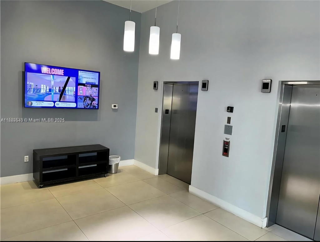 Real estate property located at 7280 90th St #301, Miami-dade, Downtown Dadeland Condo N, Miami, FL