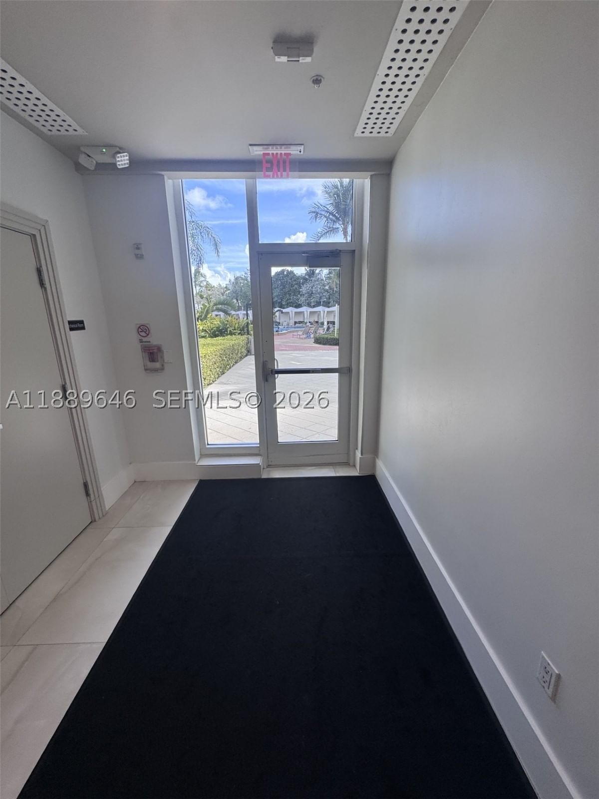 Real estate property located at 3001 Ocean Dr #907, Broward, Residences On Hollywood B, Hollywood, FL