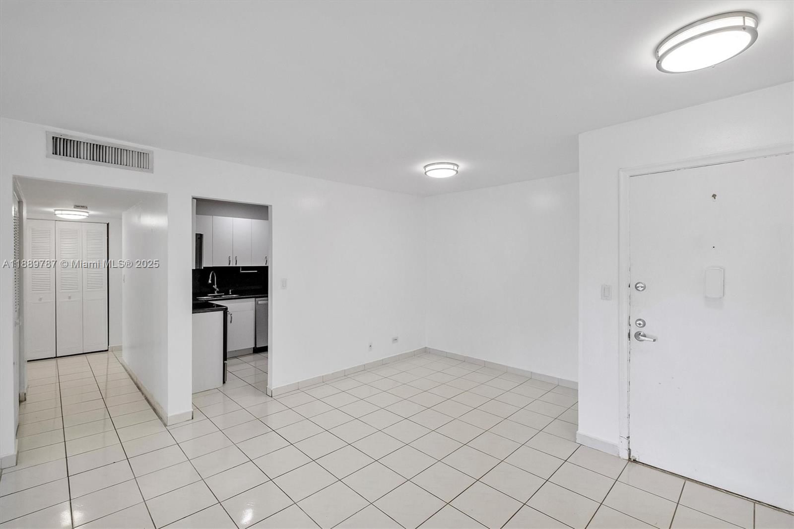 Real estate property located at 8107 72nd Ave #201E, Miami-dade, Granda Dadeland Condo, Miami, FL