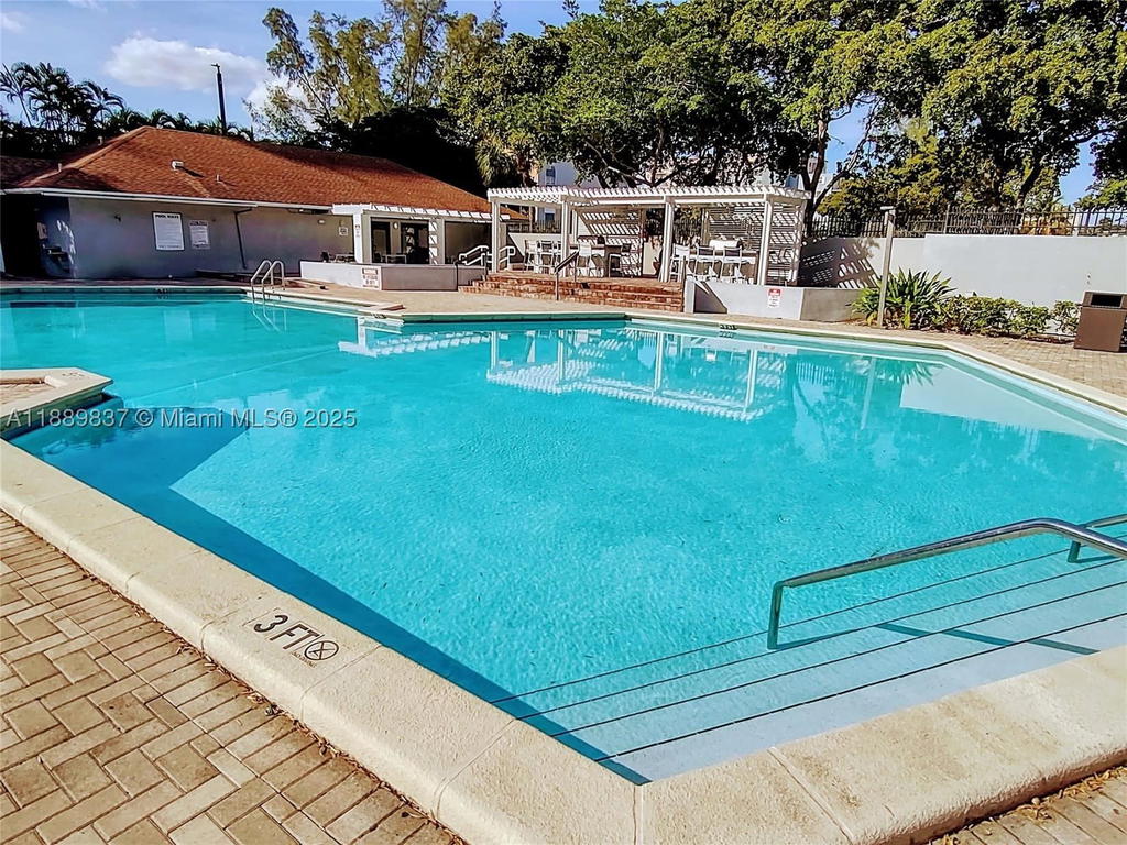 Real estate property located at 1470 123rd St A1213, Miami-dade, Greenwich Ph I Condo, North Miami, FL