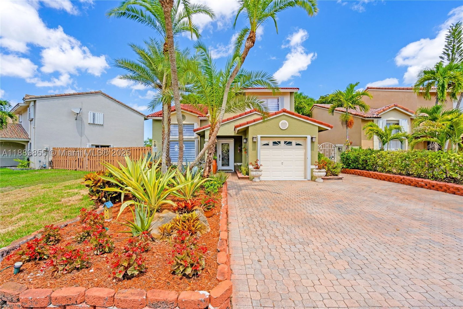Real estate property located at 10213 156th Ave, Miami-dade, Lakeside At The Hammocks, Miami, FL