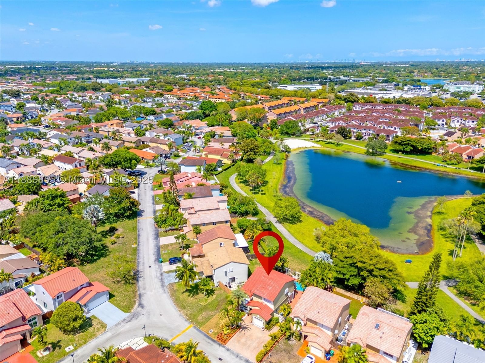 Real estate property located at 10213 156th Ave, Miami-dade, Lakeside At The Hammocks, Miami, FL
