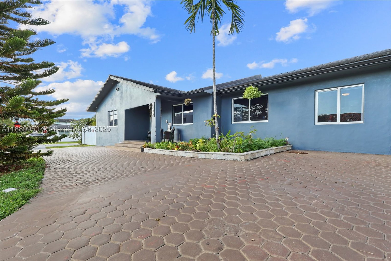 Real estate property located at 9795 27th Ter, Miami-dade, Vanderbilt Park Amd Pl, Doral, FL