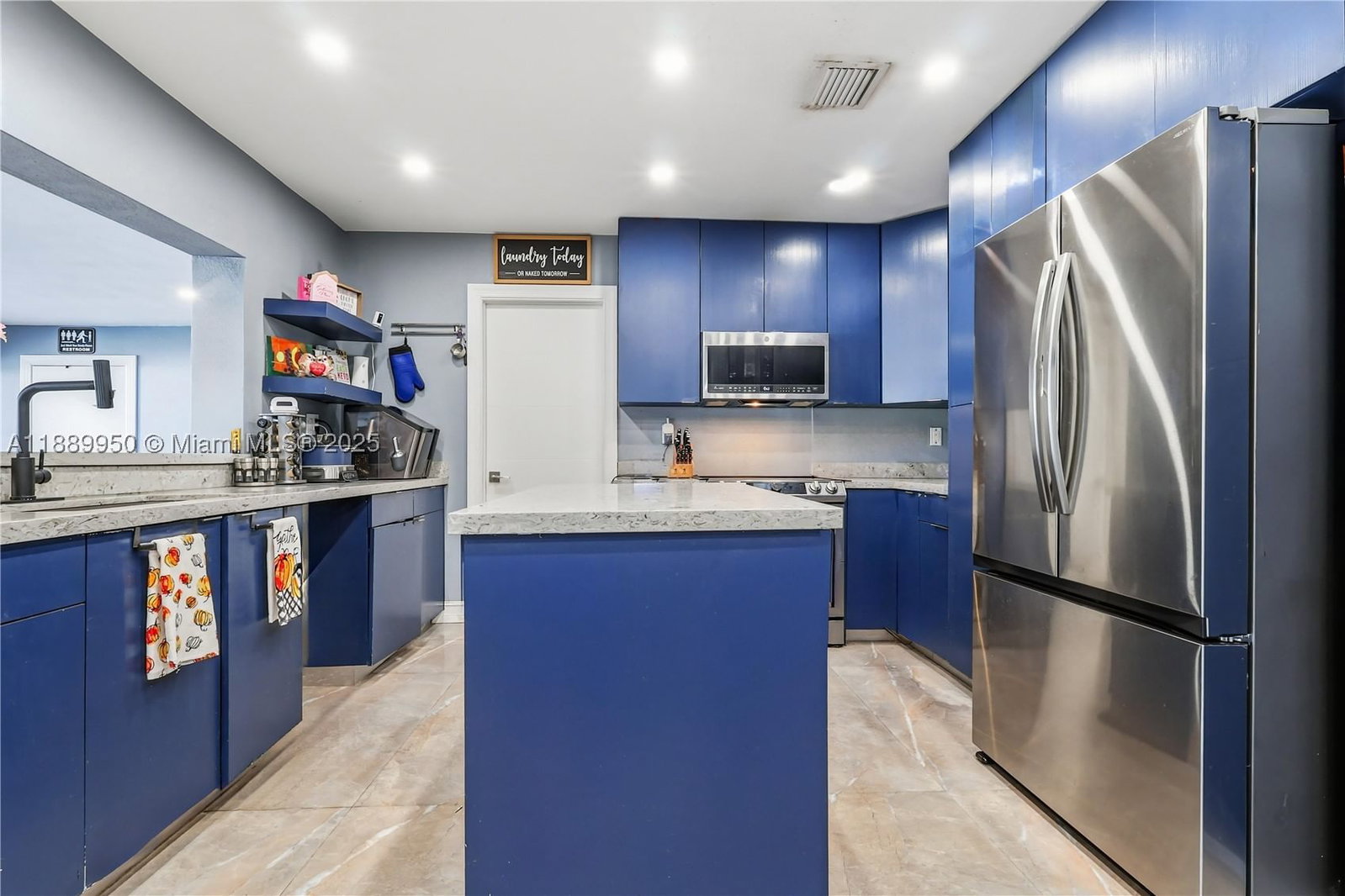 Real estate property located at 9795 27th Ter, Miami-dade, Vanderbilt Park Amd Pl, Doral, FL