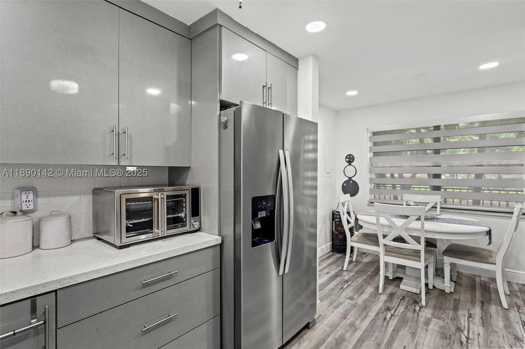 Real estate property located at 10400 30th Ct #202, Broward, Sunrise Lakes 166 Condo, Sunrise, FL