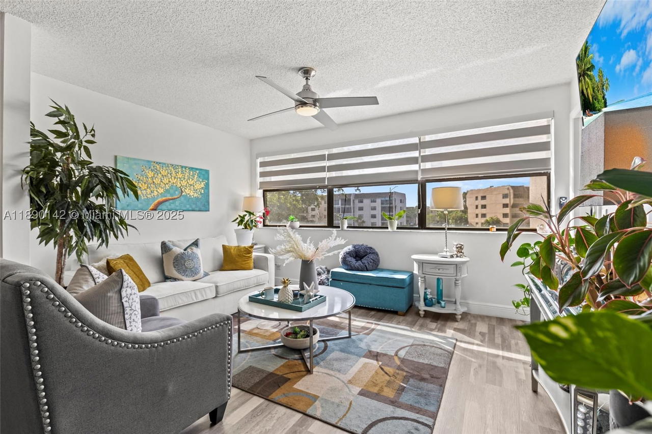 Real estate property located at 10400 30th Ct #202, Broward, Sunrise Lakes 166 Condo, Sunrise, FL