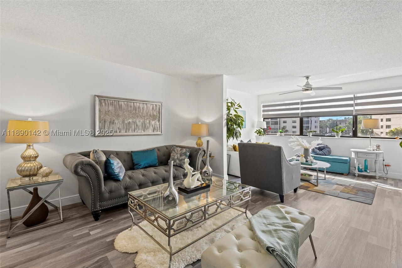 Real estate property located at 10400 30th Ct #202, Broward, Sunrise Lakes 166 Condo, Sunrise, FL