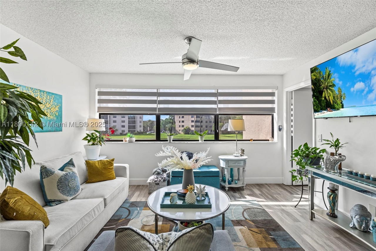 Real estate property located at 10400 30th Ct #202, Broward, Sunrise Lakes 166 Condo, Sunrise, FL