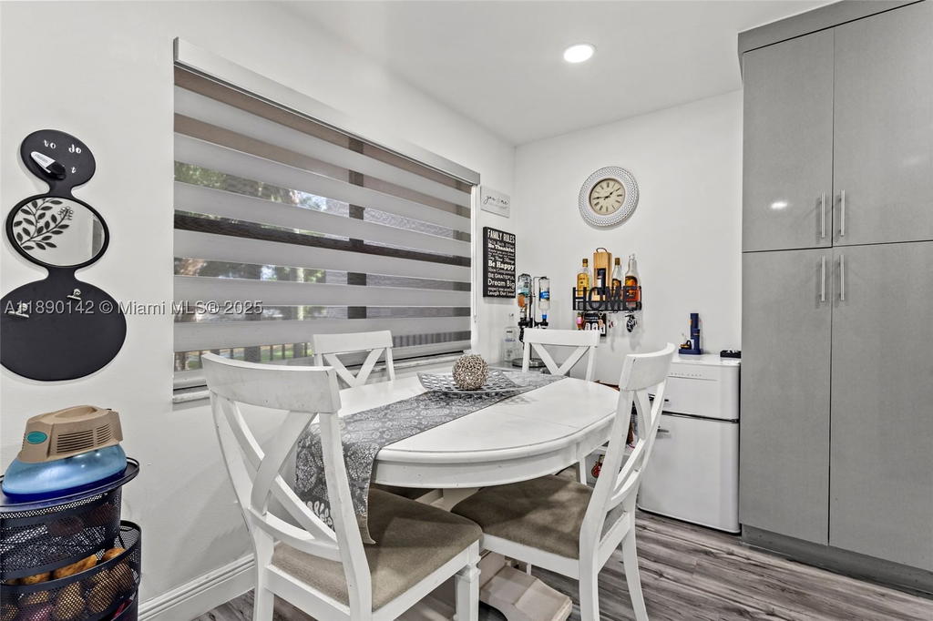 Real estate property located at 10400 30th Ct #202, Broward, Sunrise Lakes 166 Condo, Sunrise, FL