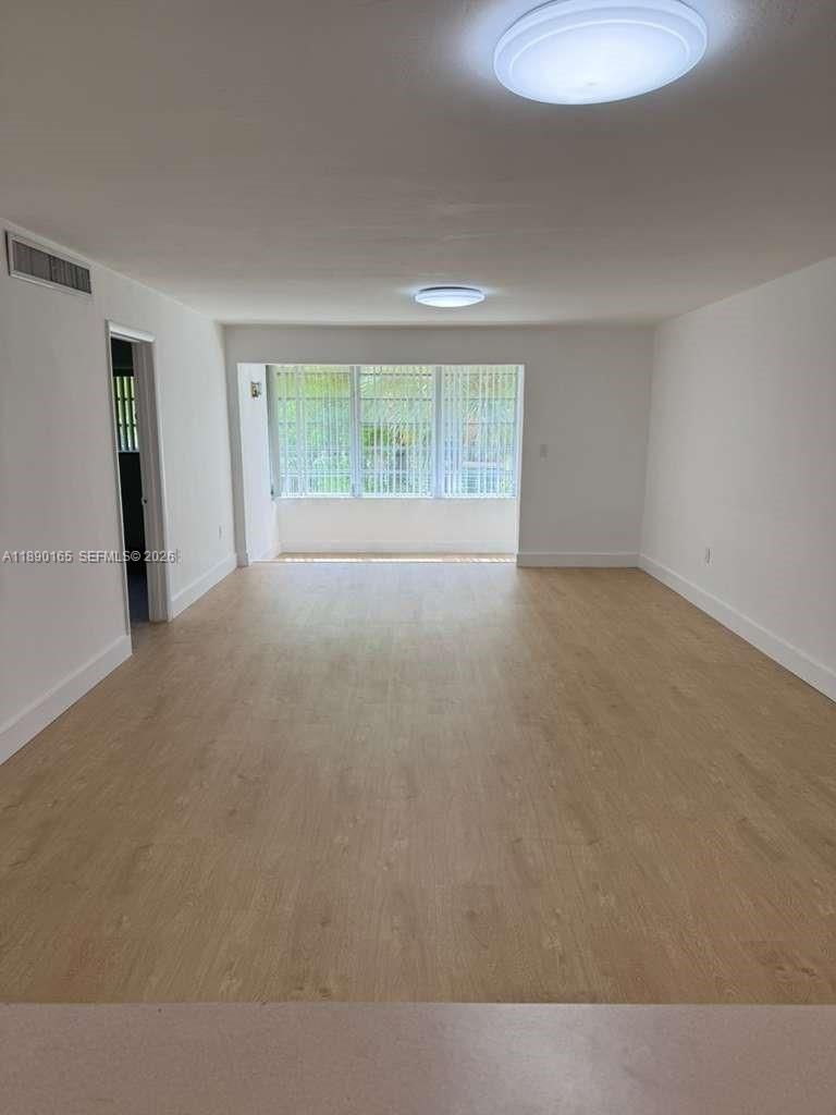 Real estate property located at 1550 191st St #310, Miami-dade, First Horizons Condo, Miami, FL