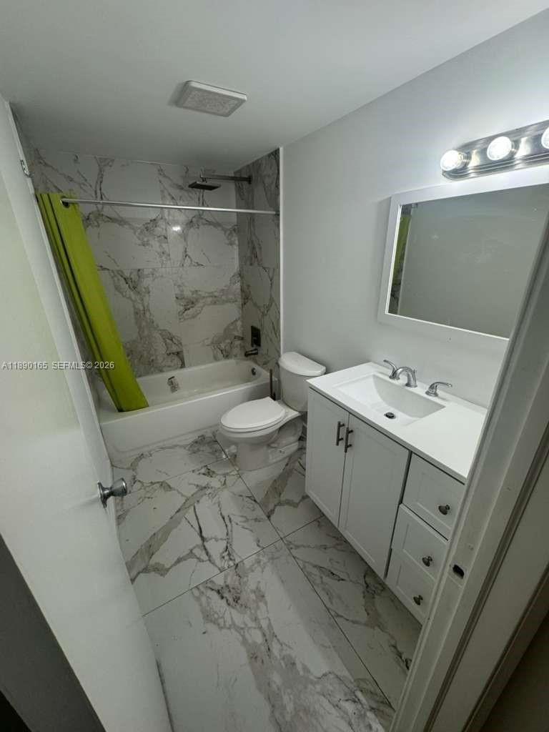 Real estate property located at 1550 191st St #310, Miami-dade, First Horizons Condo, Miami, FL
