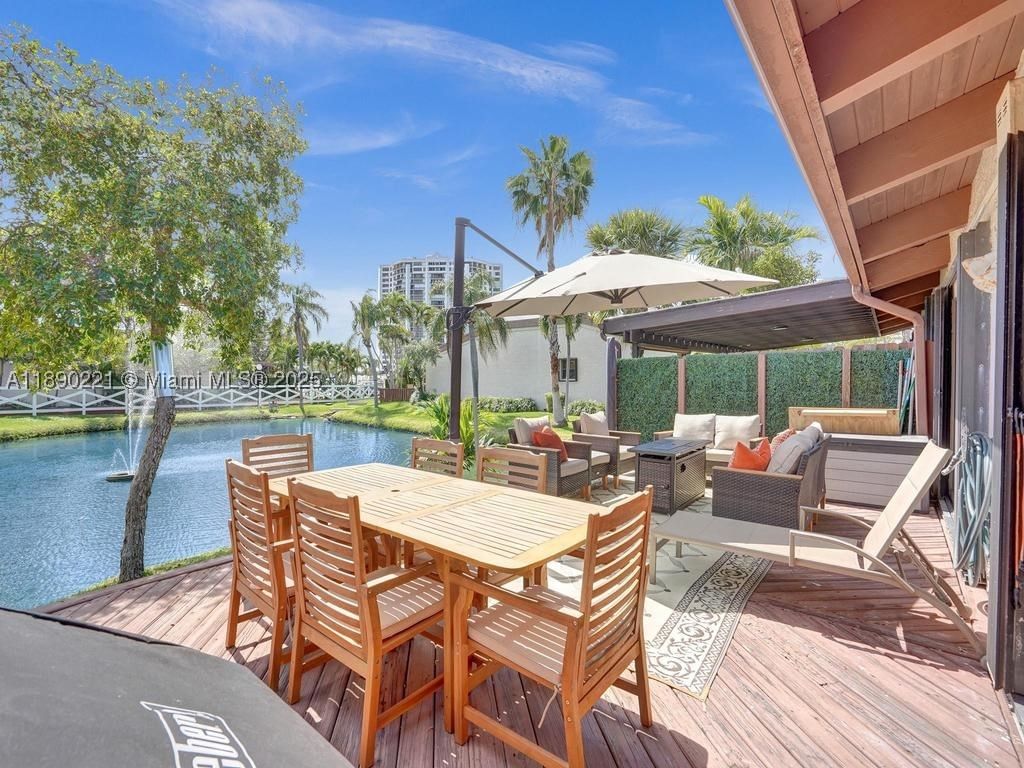 Real estate property located at 2667 Parkview Dr, Broward, Harbourwood Sketch Of Sur, Hallandale Beach, FL