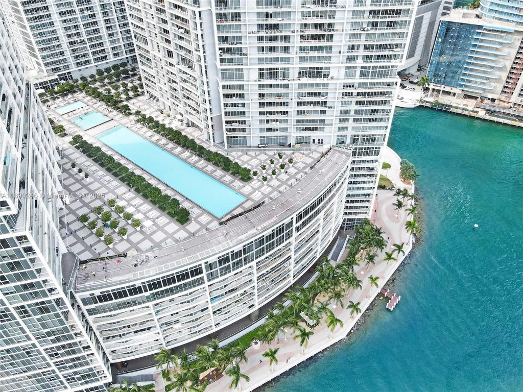 Real estate property located at 475 Brickell Ave #4711, Miami-dade, Iconbrickell Condo No 1, Miami, FL