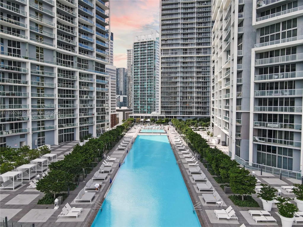 Real estate property located at 475 Brickell Ave #4711, Miami-dade, Iconbrickell Condo No 1, Miami, FL