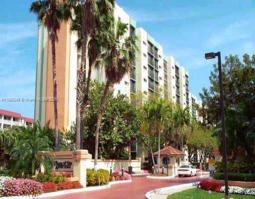 Real estate property located at 16919 Bay Rd #919, Miami-dade, Plaza Of Americas Condo, Sunny Isles Beach, FL