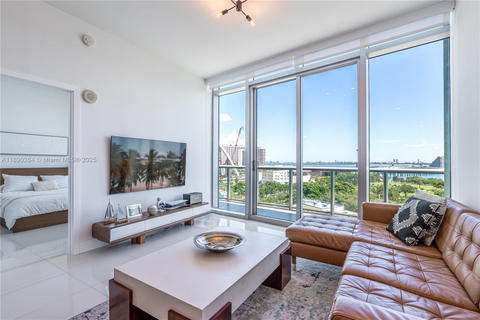Real estate property located at 888 Biscayne Blvd #1210, Miami-dade, Marinablue Condo, Miami, FL