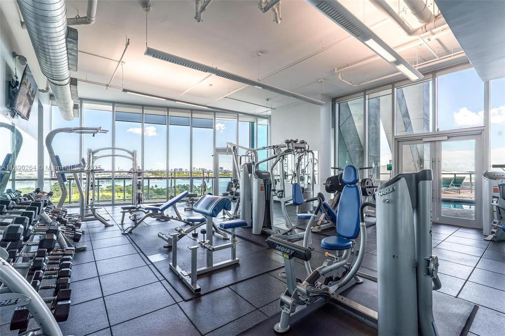 Real estate property located at 888 Biscayne Blvd #1210, Miami-dade, Marinablue Condo, Miami, FL