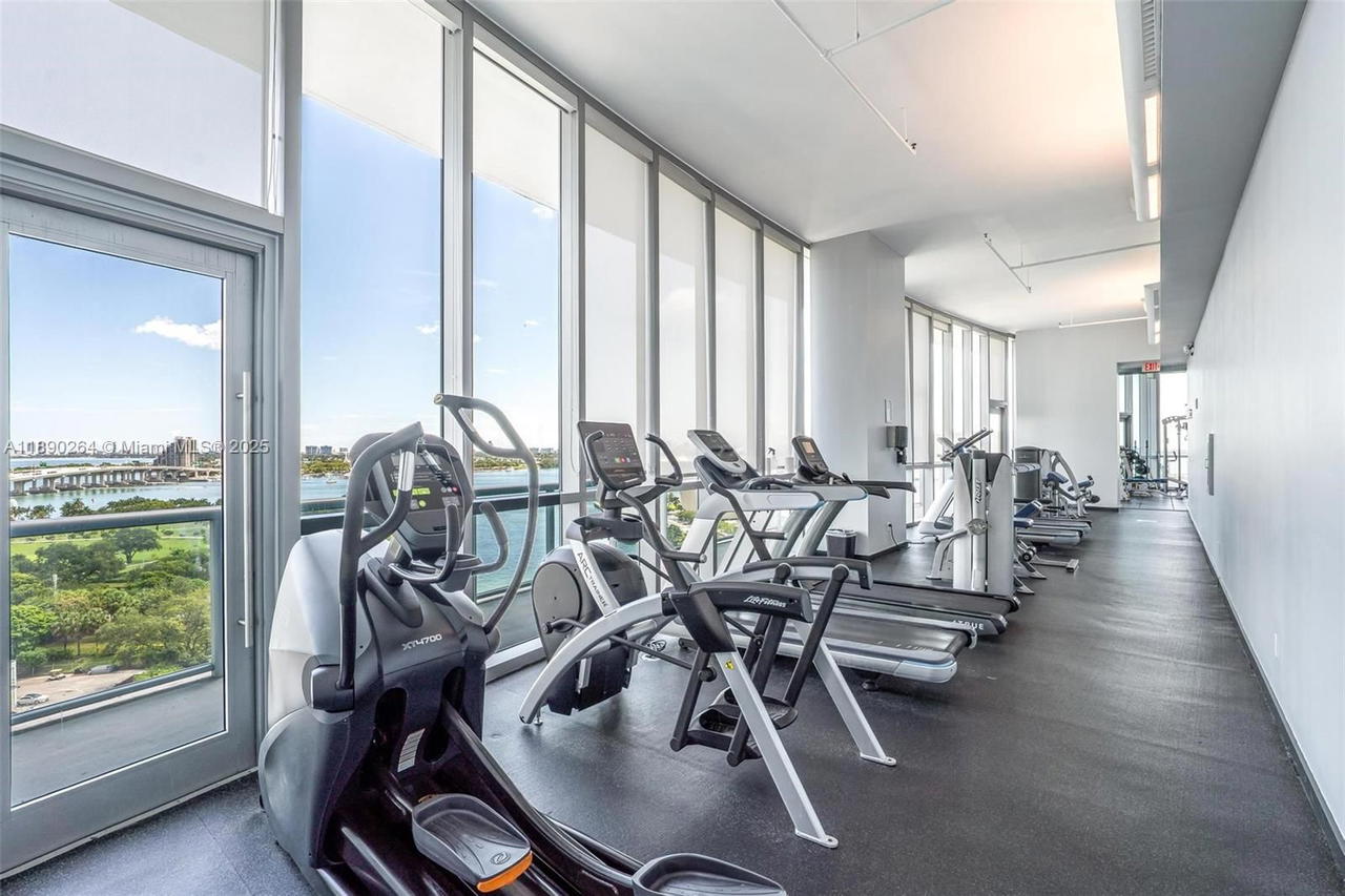Real estate property located at 888 Biscayne Blvd #1210, Miami-dade, Marinablue Condo, Miami, FL