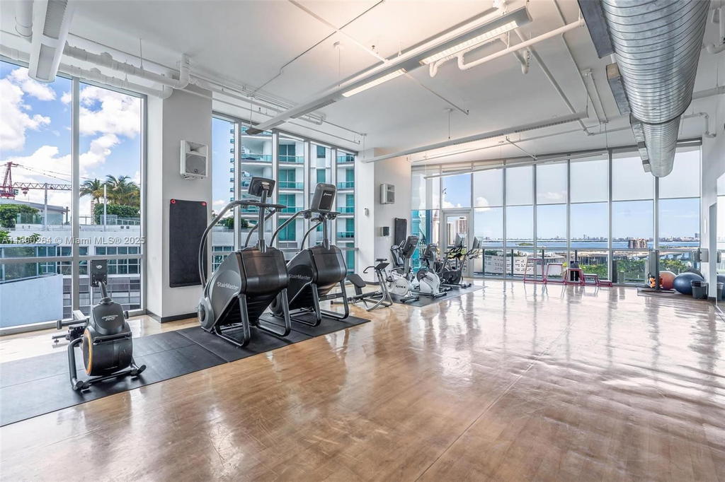 Real estate property located at 888 Biscayne Blvd #1210, Miami-dade, Marinablue Condo, Miami, FL
