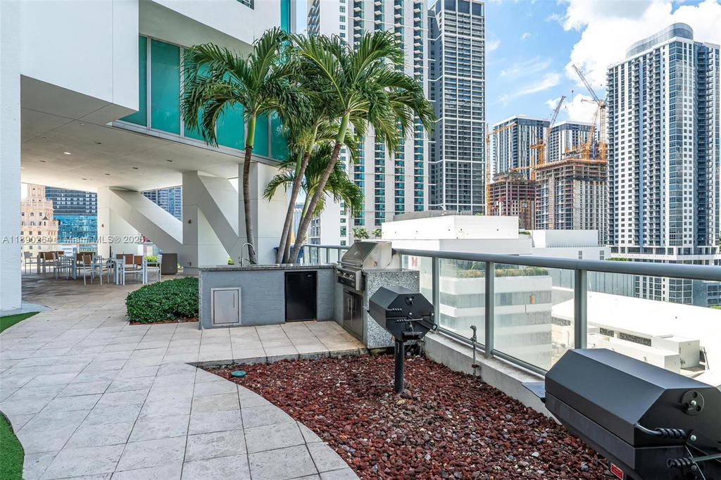 Real estate property located at 888 Biscayne Blvd #1210, Miami-dade, Marinablue Condo, Miami, FL
