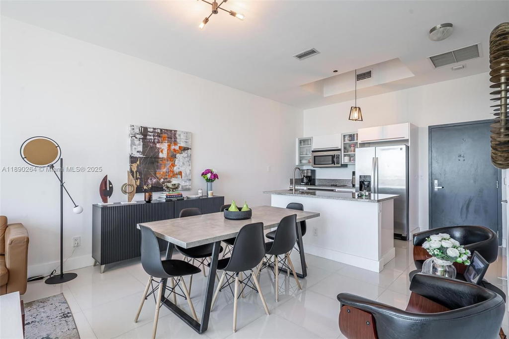 Real estate property located at 888 Biscayne Blvd #1210, Miami-dade, Marinablue Condo, Miami, FL