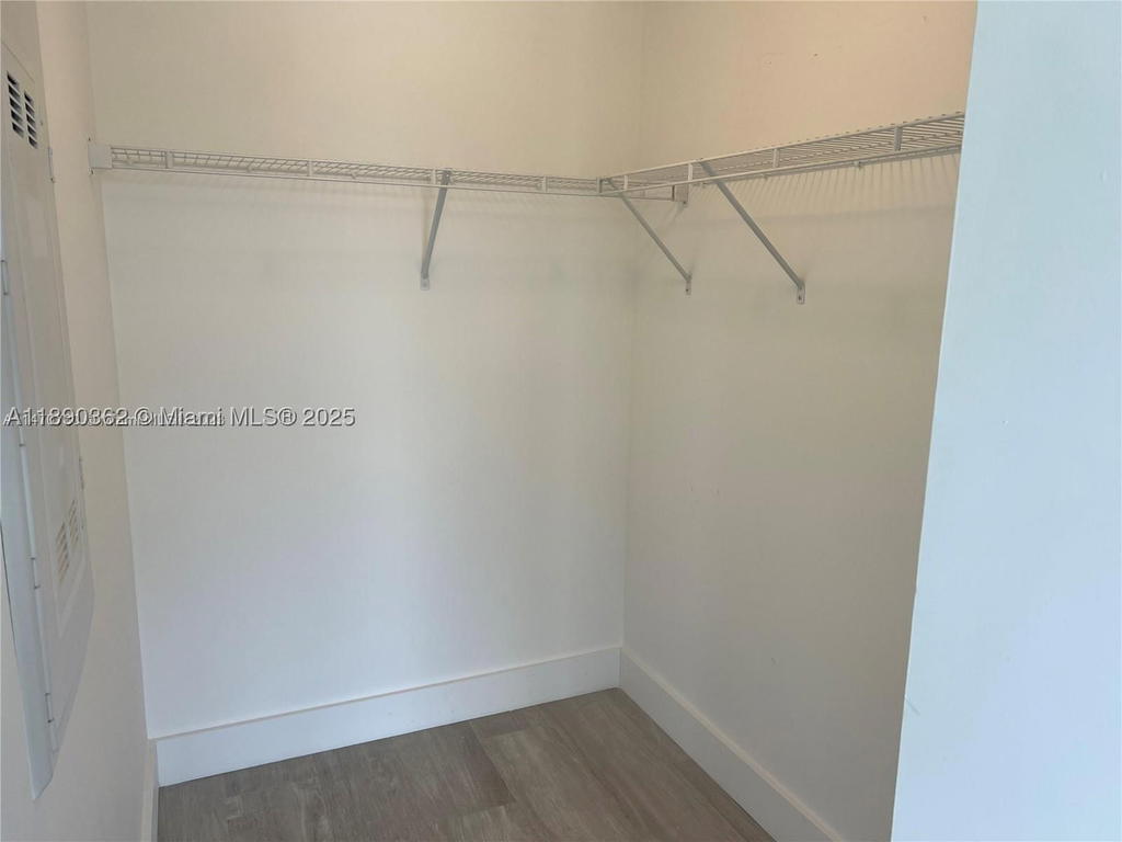 Real estate property located at 121 34th St #1610, Miami-dade, 3401 Midtown Condo, Miami, FL