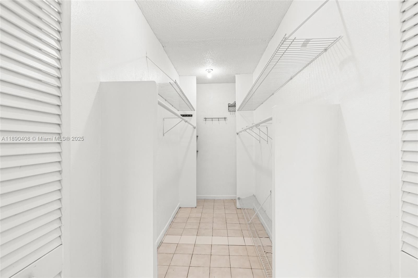 Real estate property located at 8895 Fontainebleau Blvd #107, Miami-dade, Pineside Condo No 1, Miami, FL