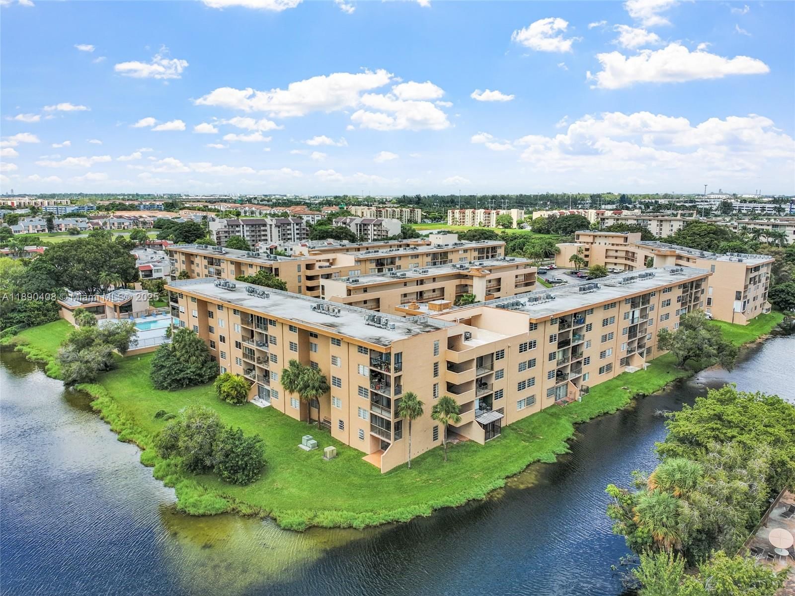 Real estate property located at 8895 Fontainebleau Blvd #107, Miami-dade, Pineside Condo No 1, Miami, FL